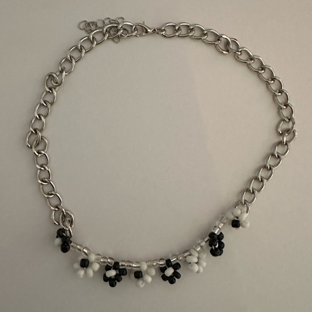 "Daisy Chain" Chain - Picture 2 of 6